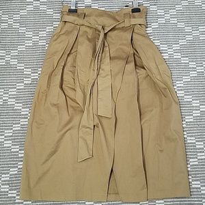 Midi skirt with pockets